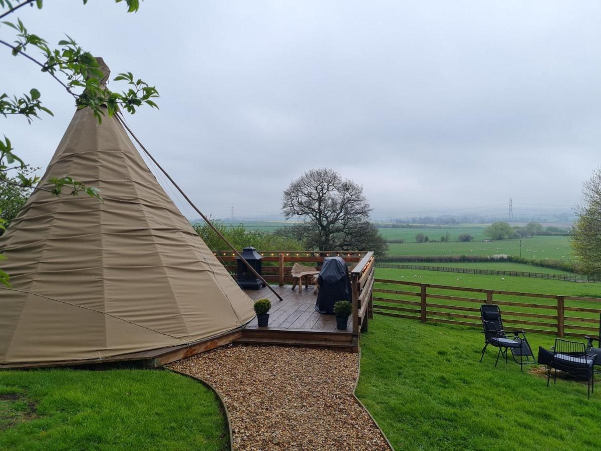 Burtree House & Retreats Tipi With Secluded Hot Tub Hotel Thirkleby Ngoại thất bức ảnh
