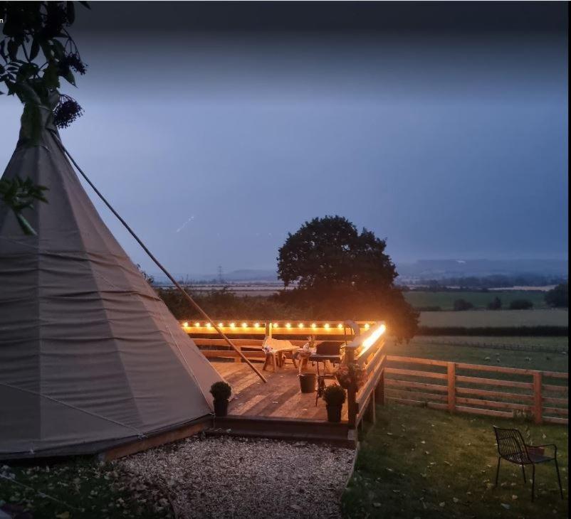 Burtree House & Retreats Tipi With Secluded Hot Tub Hotel Thirkleby Ngoại thất bức ảnh