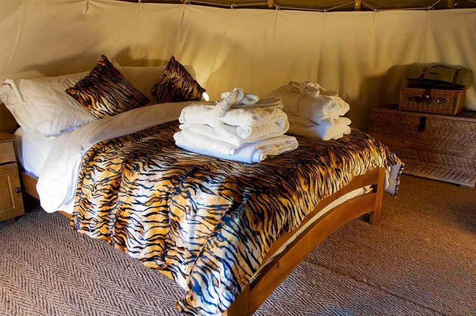 Burtree House & Retreats Tipi With Secluded Hot Tub Hotel Thirkleby Ngoại thất bức ảnh